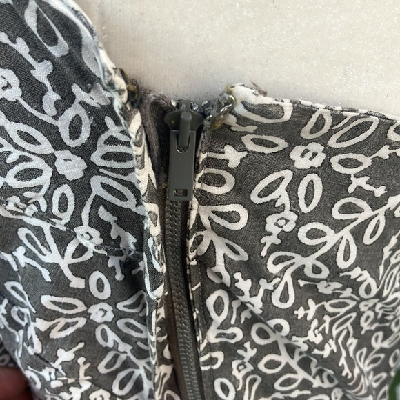 Vintage 40s 50s Gray Fit and Flare Floral Vine Print Halter Neck Day Dress - Picture 6 of 9